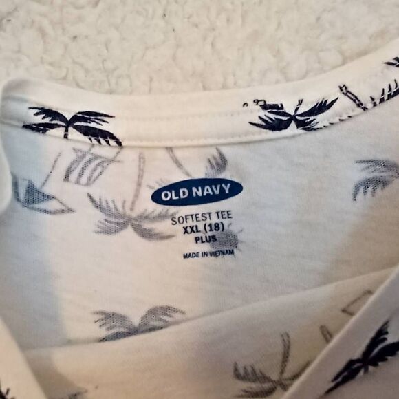 Old Navy Softest tee Size 18 girl - Picture 3 of 6